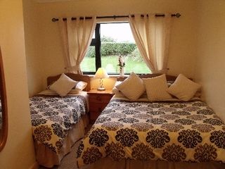 The Ocean Wave Bed & Breakfast Cleggan Экстерьер фото